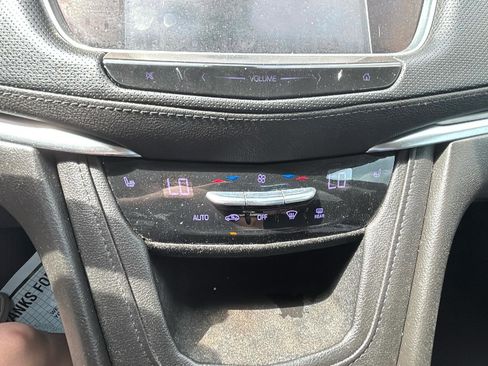 Used 2019 Cadillac XT5 Luxury FWD image 22