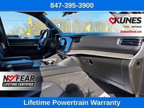 Used 2024 Jeep Wagoneer L Series II w/ Flexible Seating Group image 42