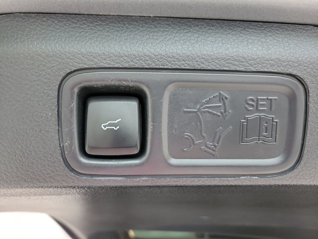 Used 2022 Lincoln Navigator Reserve AWD/4WD image 16