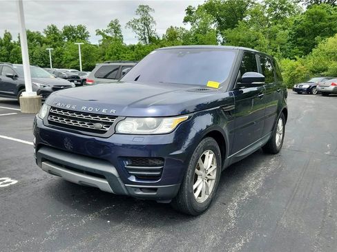 Used 2017 Land Rover Range Rover Sport SE AWD/4WD image 4