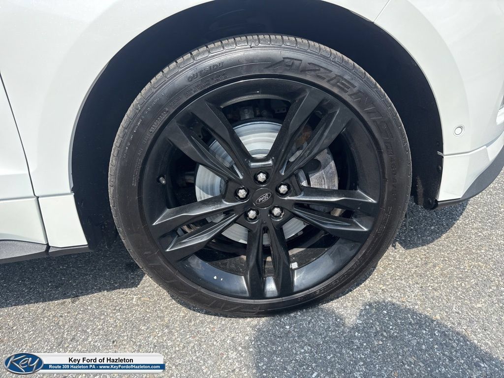 Used 2022 Ford Edge ST w/ Equipment Group 401A AWD/4WD image 10