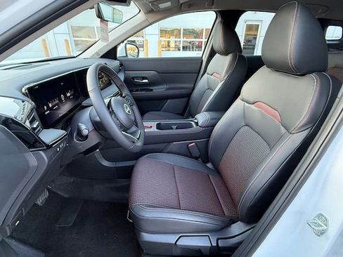 New 2025 Nissan Kicks SR w/ Illumination Package image 11