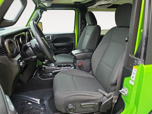 Used 2020 Jeep Wrangler Sport AWD/4WD image 9