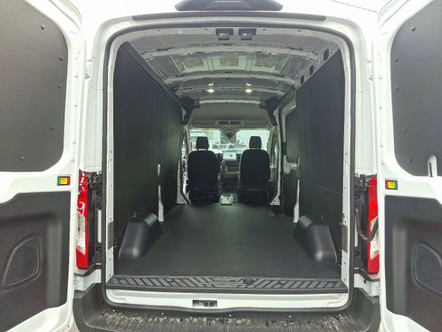 New 2026 Ford Transit 250 148 Medium Roof w/ Load Area Protection Package RWD image 13