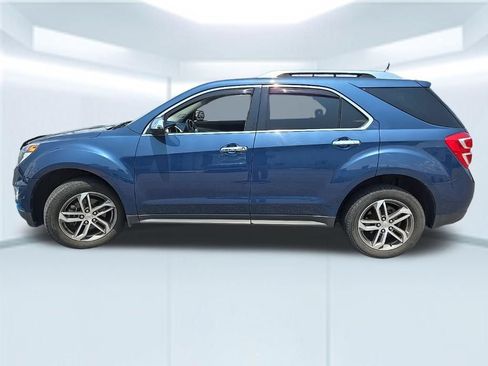 Used 2017 Chevrolet Equinox Premier w/ Enhanced Convenience Package AWD/4WD image 4