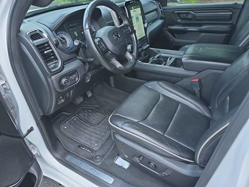 Used 2022 RAM 1500 Limited w/ Body-Colour Bumper Group AWD/4WD image 10