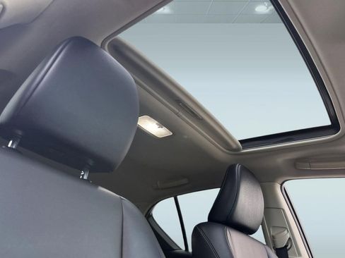 Used 2017 Lexus CT 200h w/ Navigation System Package image 15