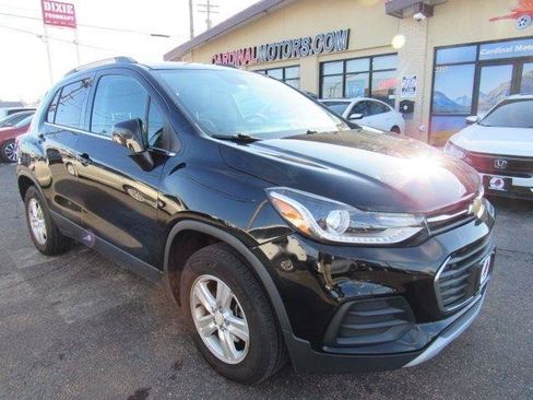 Used 2017 Chevrolet Trax LT AWD/4WD image 1