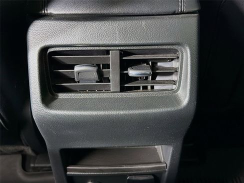 Used 2024 Ford Edge SEL w/ Convenience Package image 24