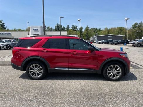 Certified 2020 Ford Explorer XLT w/ Equipment Group 202A AWD/4WD image 34