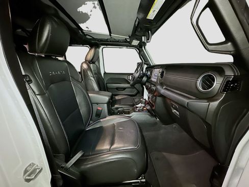 Used 2023 Jeep Wrangler Unlimited Sahara w/ Cold Weather Group AWD/4WD image 36