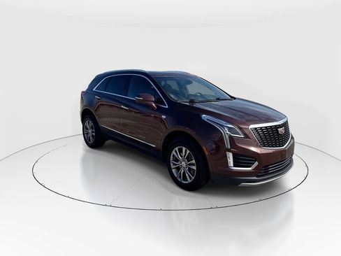 Used 2023 Cadillac XT5 Premium Luxury FWD image 2