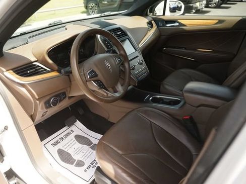 Used 2016 Lincoln MKC Reserve w/ Lincoln MKC Climate Package FWD image 8