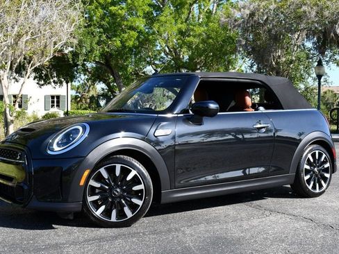 Used 2024 MINI Cooper S w/ Signature Upholstery Package FWD image 23