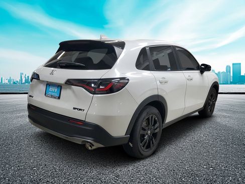 Used 2026 Honda HR-V Sport image 4