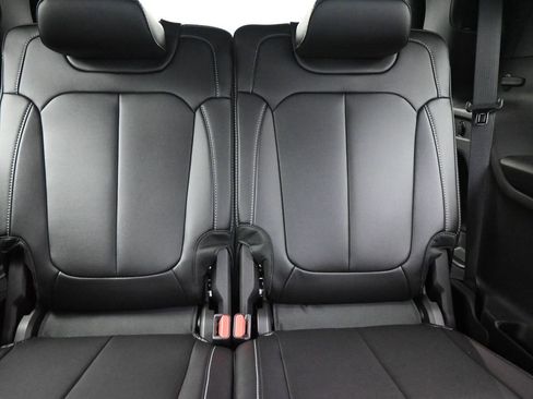 New 2025 Jeep Grand Cherokee L Limited w/ Black Appearance Package image 16