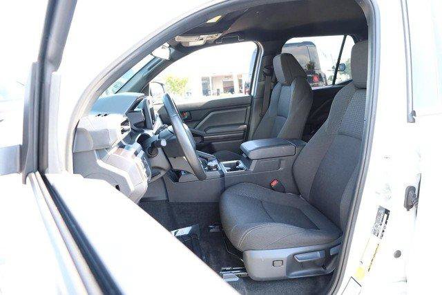 Used 2025 Toyota 4Runner SR5 AWD/4WD image 8
