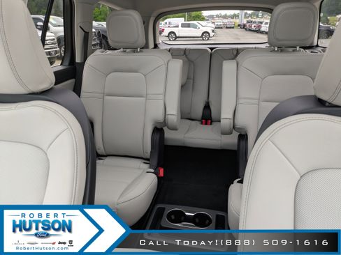 New 2025 Lincoln Aviator 2WD w/ Equipment Group 101A image 31