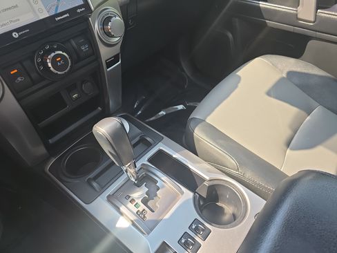 Used 2022 Toyota 4Runner SR5 Premium w/ Moonroof Package AWD/4WD image 25