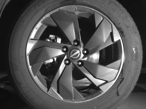 Used 2025 Nissan Rogue SV AWD/4WD image 12