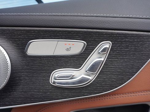 Used 2023 Mercedes-Benz C 300 4MATIC Coupe image 40