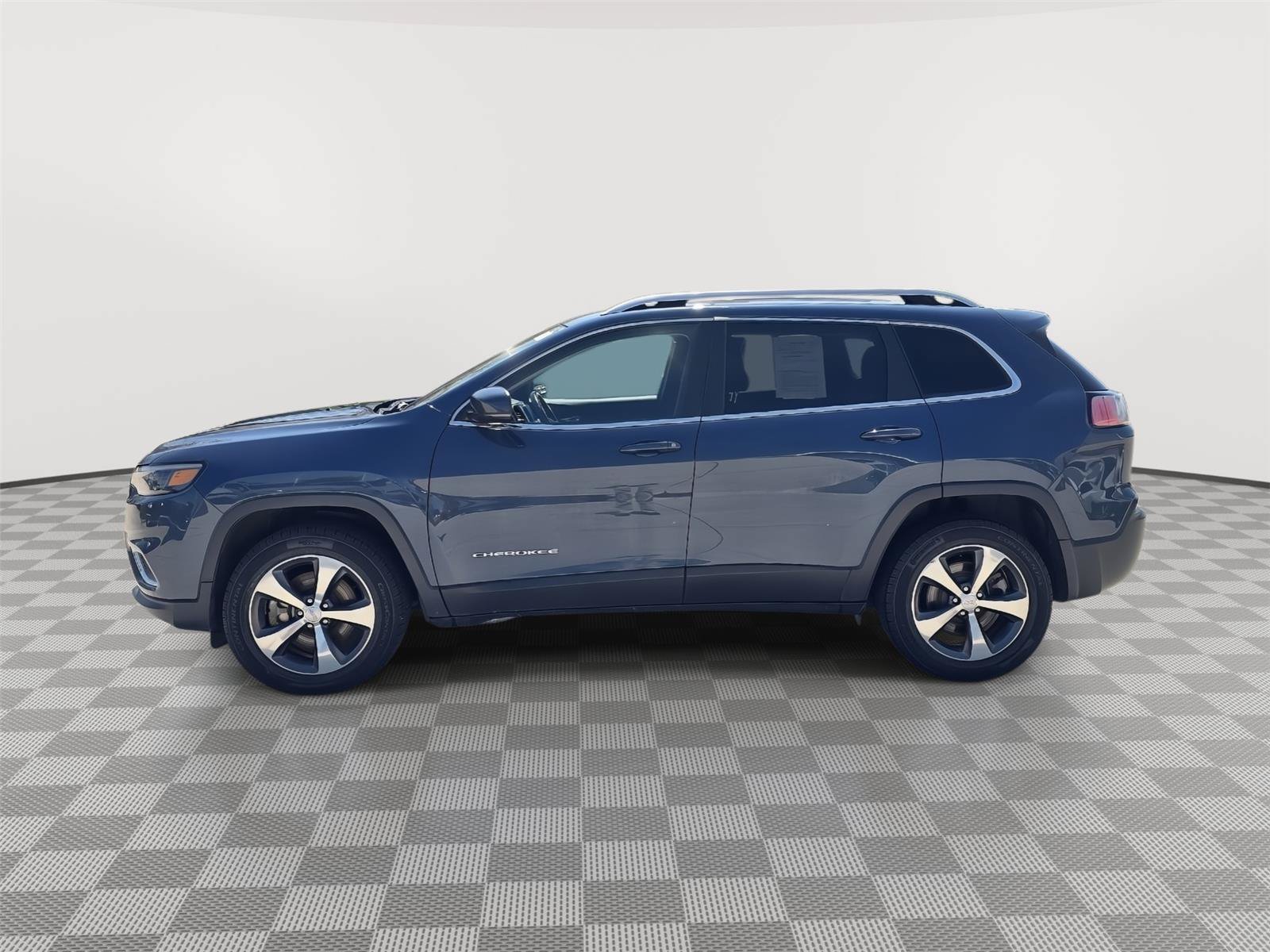 Used 2020 Jeep Cherokee Limited AWD/4WD image 4