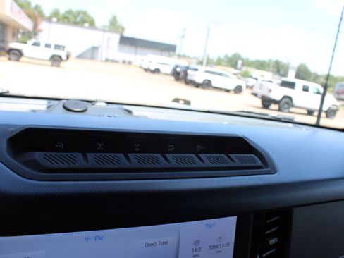 Used 2021 Ford Bronco First Edition AWD/4WD image 35
