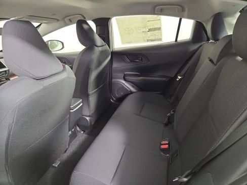 Used 2026 Toyota Prius Plug-In Hybrid image 16