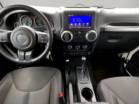 Used 2015 Jeep Wrangler Sahara w/ Connectivity Group image 15