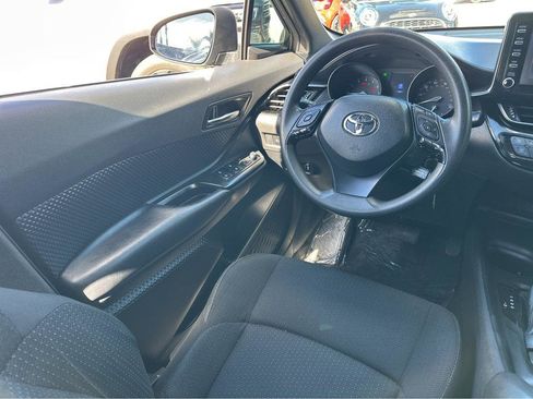 Used 2019 Toyota C-HR LE image 18