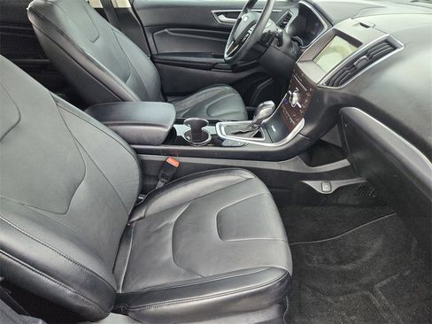 Used 2018 Ford Edge Titanium w/ Equipment Group 302A image 11