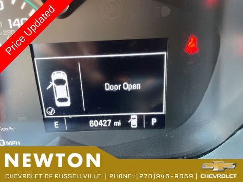 Used 2022 Chevrolet Trax LT AWD/4WD image 17