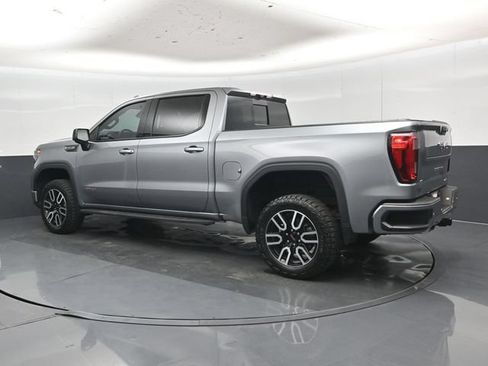 Used 2024 GMC Sierra 1500 AT4 w/ Technology Package AWD/4WD image 2