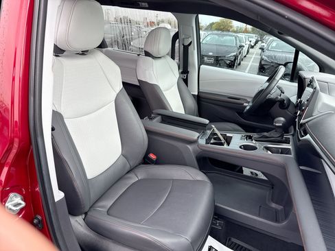 Certified 2024 Toyota Sienna XSE image 26