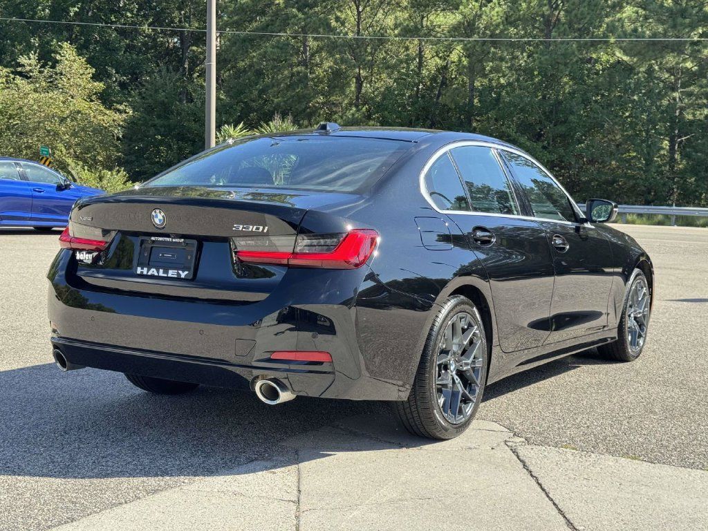 Used 2026 BMW 330i xDrive Sedan AWD/4WD image 22