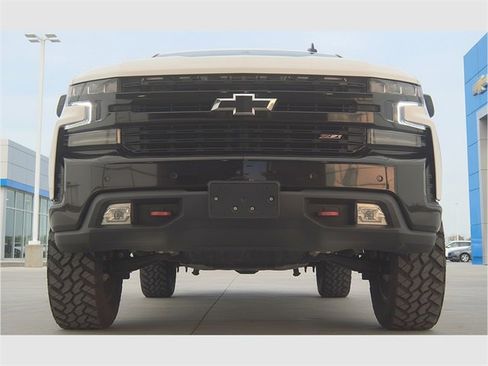Used 2021 Chevrolet Silverado 1500 LT Trail Boss w/ Convenience Package II image 5
