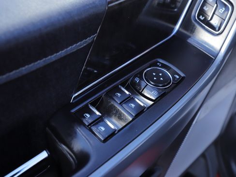 Used 2023 Ford F150 Lariat w/ Trailer Tow Package image 14