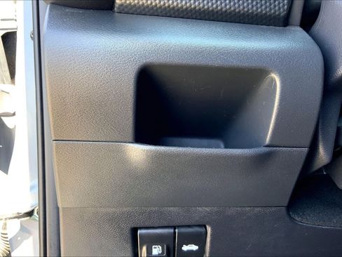 Used 2023 Nissan Kicks SV FWD image 33
