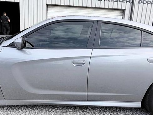 Used 2016 Dodge Charger R/T Scat Pack w/ Technology Group RWD image 4