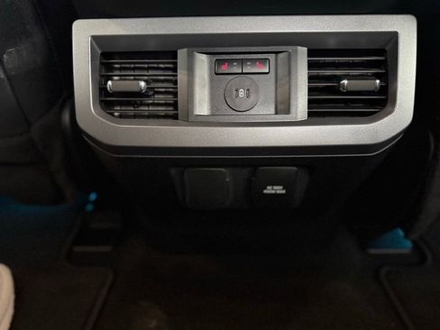 Used 2024 Ford F250 Lariat image 15