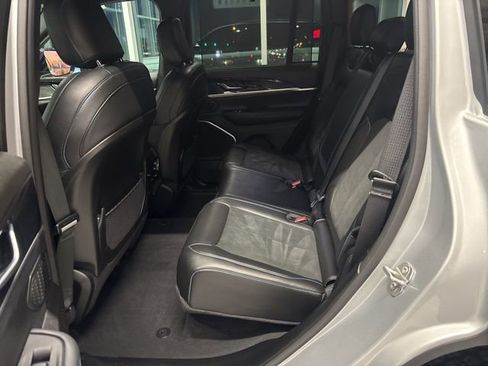 Used 2022 Jeep Grand Cherokee Trailhawk w/ Advanced Protech Group II image 20