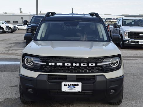 New 2025 Ford Bronco Sport Outer Banks image 2