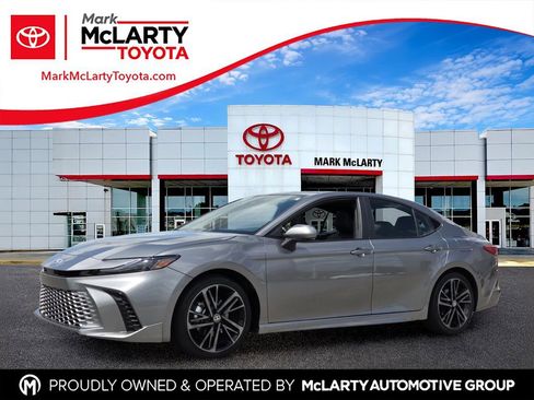 Used 2025 Toyota Camry XSE w/ Premium Package FWD image 1