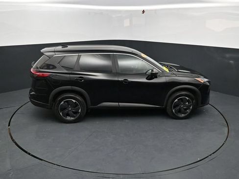 Used 2025 Nissan Rogue SV AWD/4WD image 35
