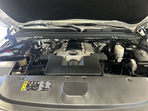 Used 2018 Cadillac Escalade Platinum AWD/4WD image 34