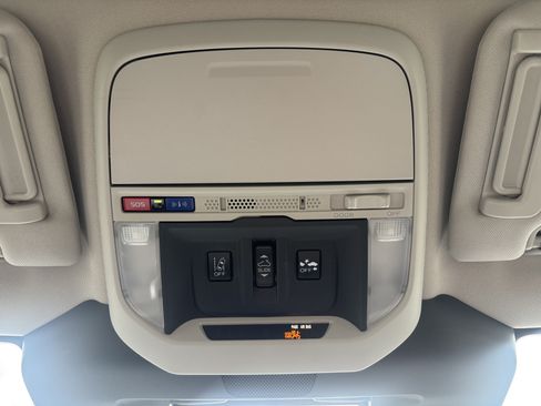 Used 2024 Subaru Forester Limited AWD/4WD image 32
