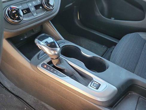 Used 2024 Buick Envista Preferred image 17