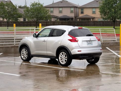 Used 2014 Nissan Juke SV w/ Navigation Package FWD image 5