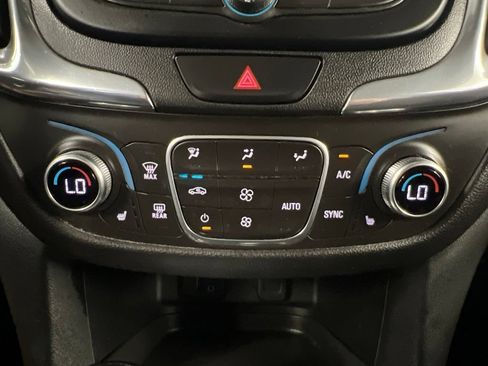 Used 2018 Chevrolet Equinox LT AWD/4WD image 18
