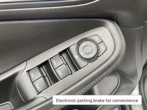 Used 2024 Buick Encore GX Sport Touring image 9